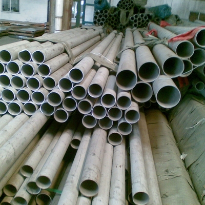 entreposage en sans couture inoxydable les tuyaux d'acier 304L de 1220mm des pharmaceutiques de grande pureté