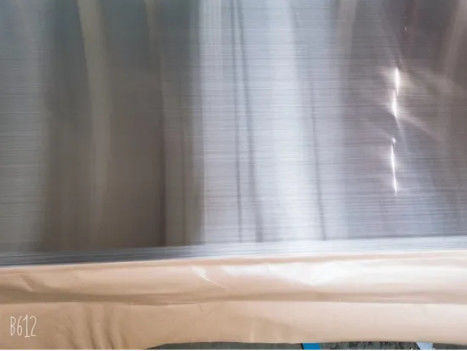 A poli des feuilles d'acier inoxydable de 2000 à de 6000mm avec la finition