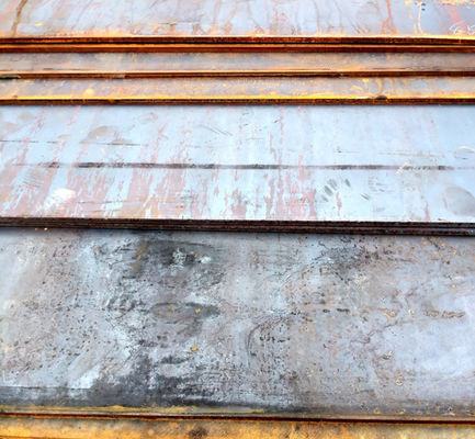 À plat plaque d'acier inoxydable laminée à chaud de 1000mm à de 12000mm